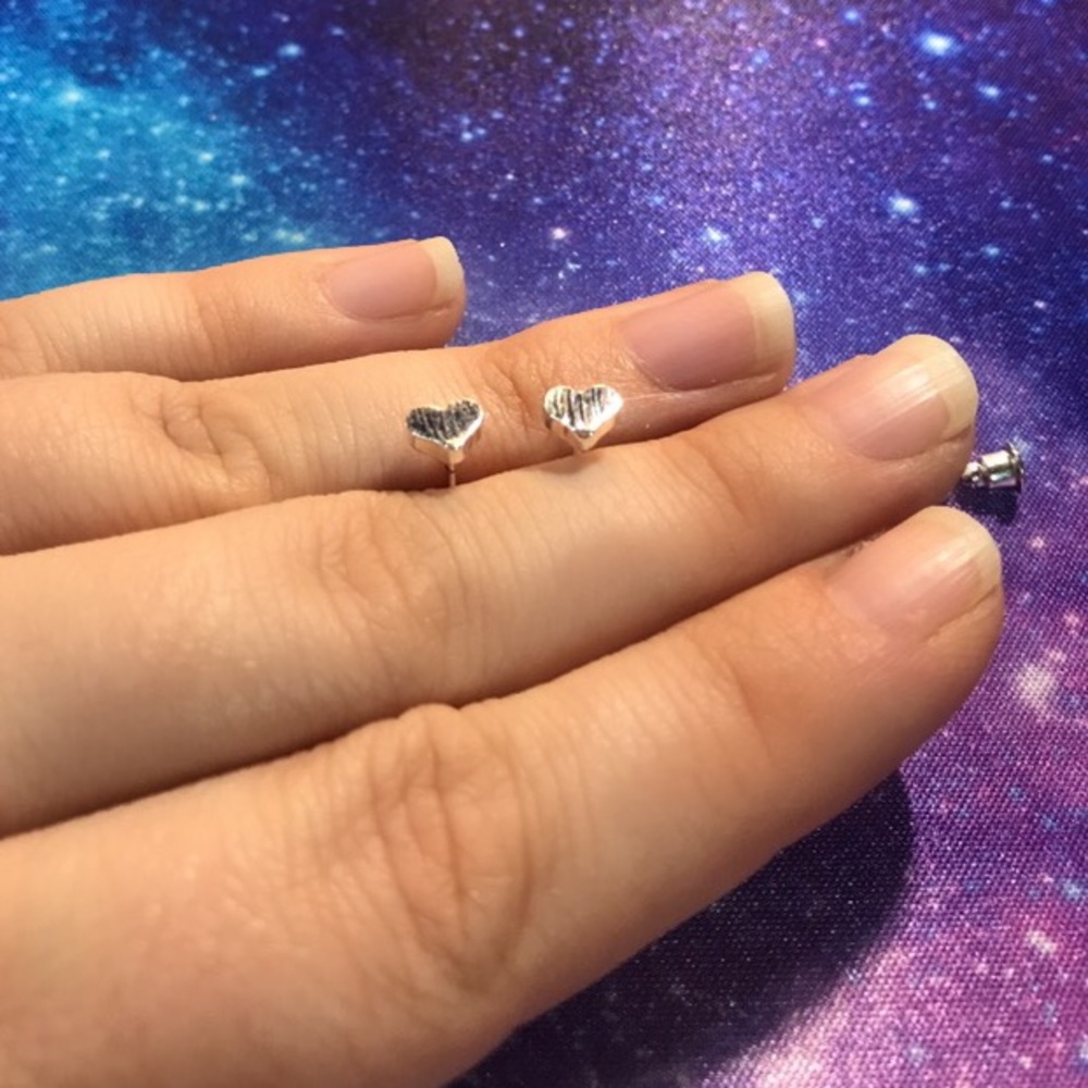 NEW!💙💎💕TINY HEARTS! QUITE ADORABLE!💕💎💙SILVER - Picture 7 of 8